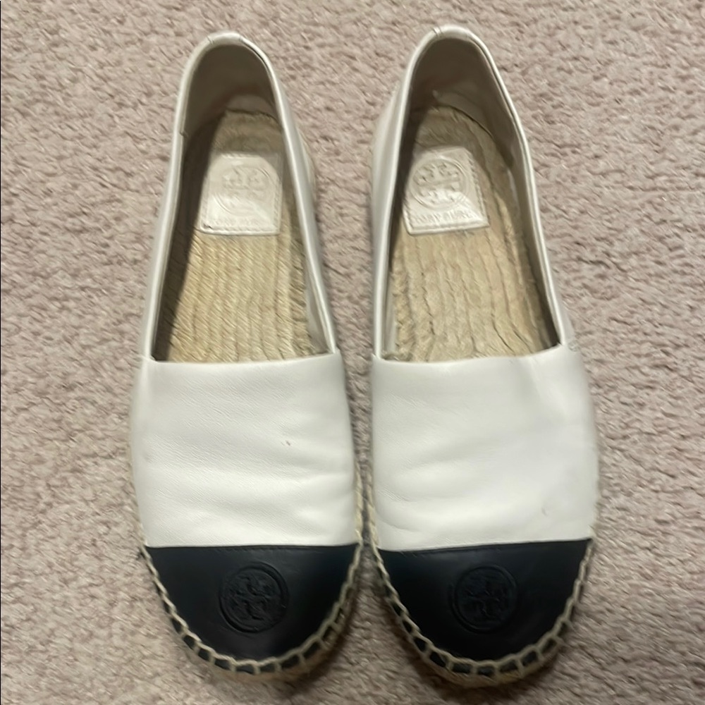 Chic Two-Tone Espadrilles - image 1